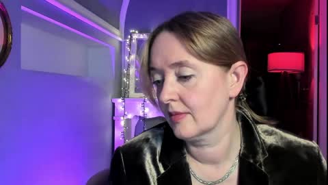 Snapshot of braingirl chatting on May 2026 03:40:01 PM I see you X-twitter its braingirl online show from May 2026 03:40:01 PM