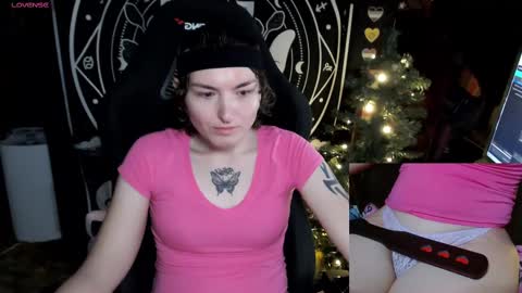 Snapshot of brandiwrld999 chatting on December 2024 06:45:02 PM BrandiWRLD999 online show from December 2024 06:45:02 PM