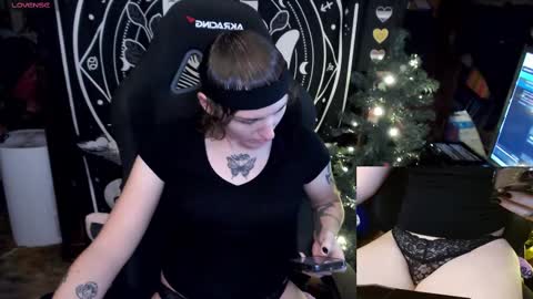 Snapshot of brandiwrld999 chatting on December 2024 08:00:02 PM BrandiWRLD999 online show from December 2024 08:00:02 PM