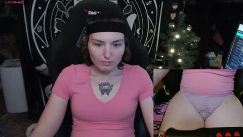 Snapshot of brandiwrld999 chatting on January 2025 01:43:01 AM BrandiWRLD999 online show from January 2025 01:43:01 AM