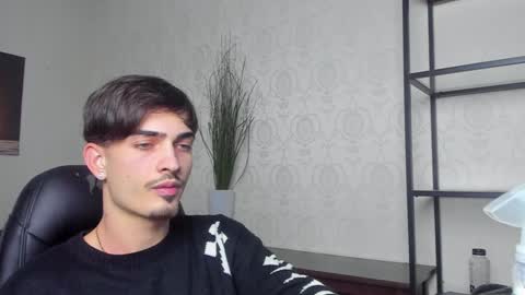 Snapshot of brandontatex chatting on December 2024 04:27:01 PM BrandonTateX online show from December 2024 04:27:01 PM