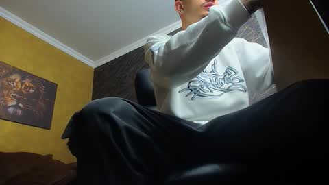 Snapshot of brandontatex chatting on November 2025 05:40:02 AM BrandonTateX online show from November 2025 05:40:02 AM