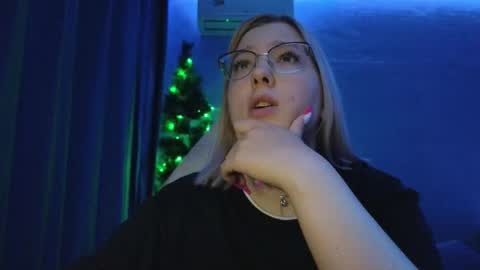 Snapshot of brandy__stars chatting on December 2025 10:52:02 AM Belle online show from December 2025 10:52:02 AM