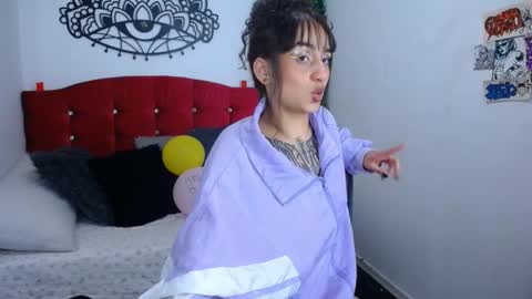 Snapshot of brandy_angell chatting on January 2025 03:28:02 AM brandy_angell online show from January 2025 03:28:02 AM