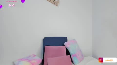 Snapshot of brandy_brow chatting on November 2025 01:04:02 AM brandy Independent model online show from November 2025 01:04:02 AM