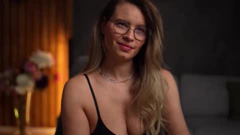 Alex online show from November 2025 05:21:01 AM