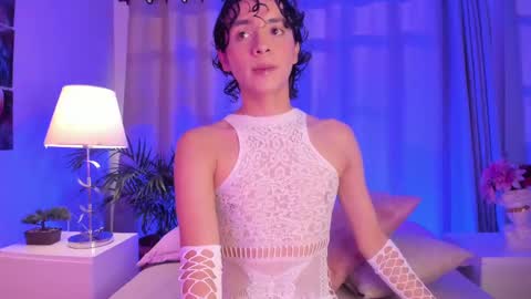   online show from September 2025 09:03:02 PM