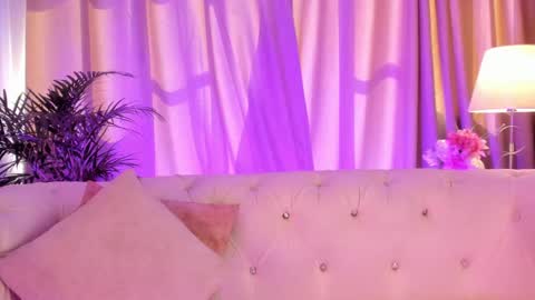   online show from September 2025 08:10:01 PM