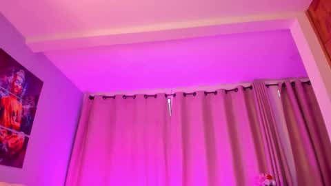   online show from December 2025 10:04:01 PM