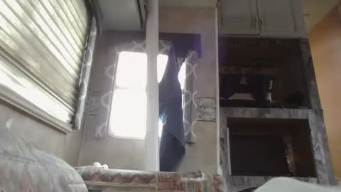 Snapshot of bratbrat23 chatting on February 2025 07:23:01 PM Bay online show from February 2025 07:23:01 PM