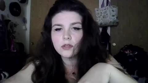 Snapshot of bratty_mamaa chatting on September 2025 09:16:02 PM bratty_mamaa online show from September 2025 09:16:02 PM