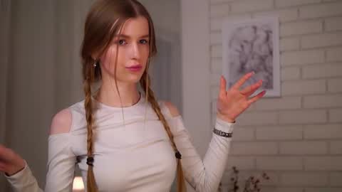 Snapshot of brave_journey chatting on March 2025 03:31:01 PM Eli online show from March 2025 03:31:01 PM