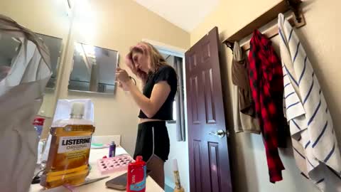 Snapshot of bray19509 chatting on December 2025 02:44:02 PM bray19509 online show from December 2025 02:44:02 PM