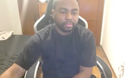 Breadw1nnah online show from December 2025 05:27:02 AM