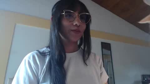 Snapshot of breakfastwithtiffanys chatting on November 2025 04:40:02 PM breakfastwithtiffanys online show from November 2025 04:40:02 PM