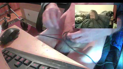 bremer64 online show from December 2025 05:02:01 AM