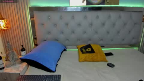 Esteban online show from November 2025 06:02:02 AM