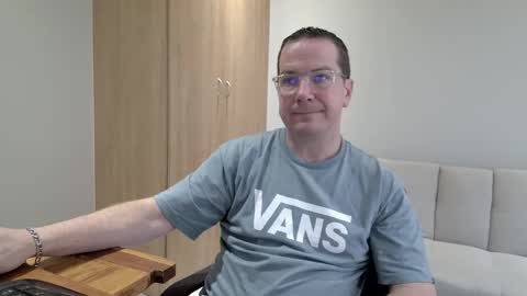 Snapshot of brettdj chatting on November 2025 01:46:01 PM Brett online show from November 2025 01:46:01 PM