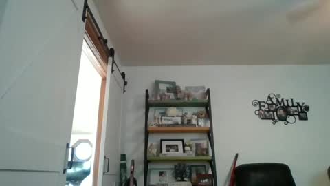 Snapshot of brettsky chatting on January 2025 08:34:02 PM hey online show from January 2025 08:34:02 PM