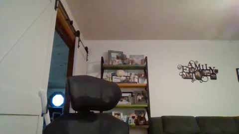 Snapshot of brettsky chatting on November 2025 05:11:01 PM hey online show from November 2025 05:11:01 PM