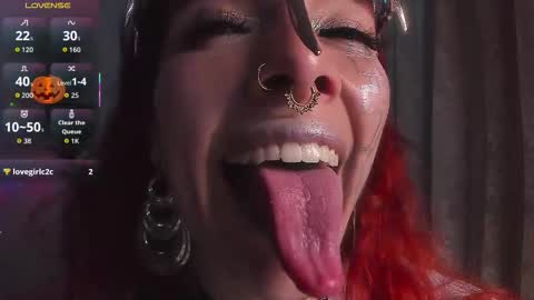 Snapshot of bri_von_dhara_ chatting on November 2025 08:33:02 PM Bri online show from November 2025 08:33:02 PM