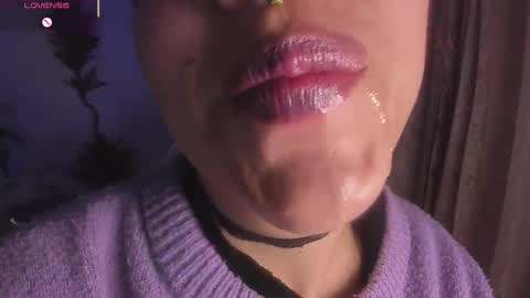 Snapshot of bri_von_dhara_ chatting on November 2025 11:55:02 AM Bri online show from November 2025 11:55:02 AM