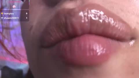 Snapshot of bri_von_dhara_ chatting on November 2025 10:37:01 PM Bri online show from November 2025 10:37:01 PM