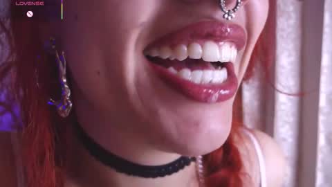 Snapshot of bri_von_dhara_ chatting on November 2025 08:54:02 PM Bri online show from November 2025 08:54:02 PM