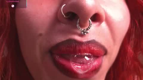 Snapshot of bri_von_dhara_ chatting on December 2025 04:13:01 PM Bri online show from December 2025 04:13:01 PM