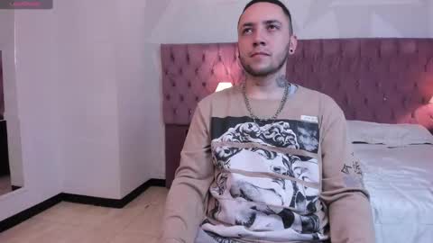 Snapshot of brian_chiki chatting on December 2024 11:18:02 PM Brian Chiki online show from December 2024 11:18:02 PM