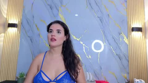 Manuela online show from April 2026 03:35:01 AM