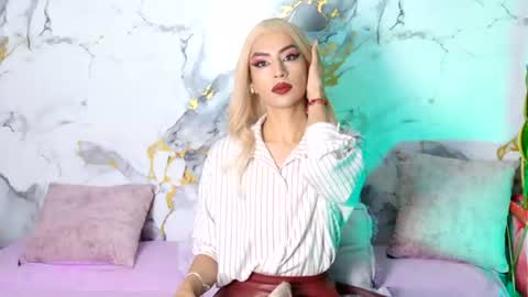 briana_white online show from August 2026 04:55:01 PM