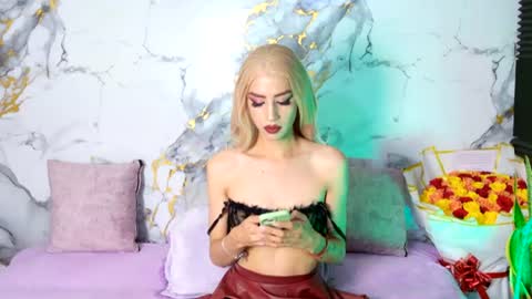 briana_white online show from August 2026 05:15:01 PM
