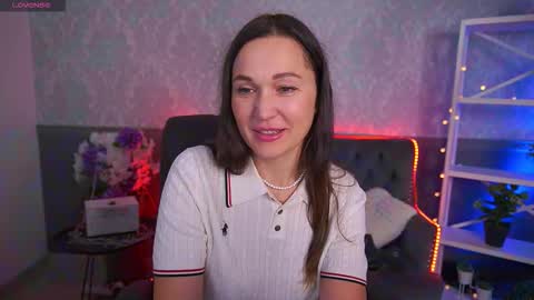 brianawongg online show from November 2025 08:58:02 AM