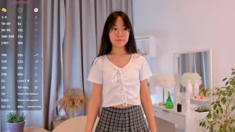 Hanna online show from November 2025 01:06:01 AM