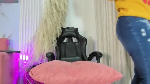    online show from September 2025 11:45:02 AM