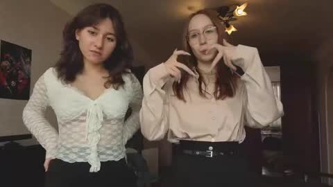 Mia and Maxina online show from April 2026 09:57:02 AM
