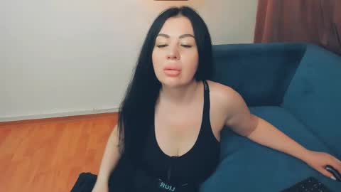 brilliantegirl_ online show from April 2026 06:17:02 AM