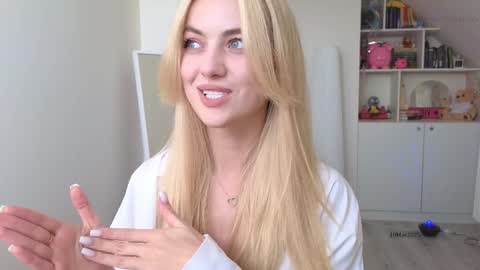 Snapshot of brilliantvictoria chatting on March 2025 11:12:02 AM Vi. online show from March 2025 11:12:02 AM