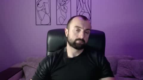 brindlefly69 online show from November 2025 12:05:02 PM