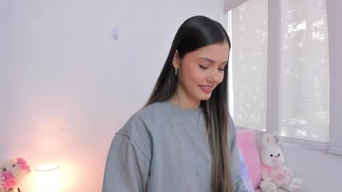 Brisa  online show from October 2025 05:13:02 PM