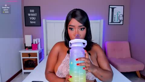 Britany online show from November 2025 08:19:02 PM