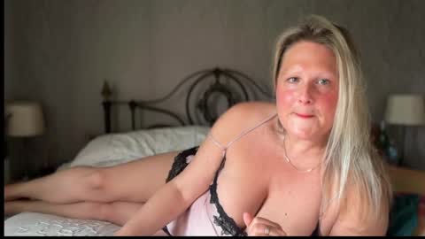 British Bella online show from May 2026 06:31:01 AM