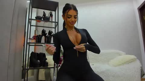 britney_charm online show from April 2026 06:33:01 AM