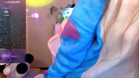 Britney online show from December 2025 09:12:02 PM