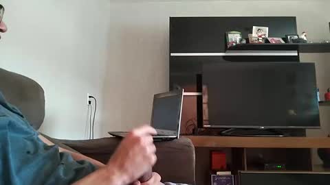 Snapshot of brocklow chatting on December 2024 06:16:01 PM Derek Richard online show from December 2024 06:16:01 PM