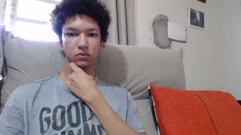 Snapshot of brocklow chatting on January 2025 10:29:02 AM Derek Richard online show from January 2025 10:29:02 AM