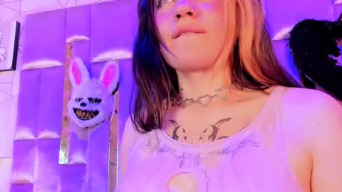 Snapshot of broklin_white23 chatting on February 2025 07:21:01 PM online show from February 2025 07:21:01 PM