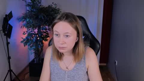 Brooke online show from October 2025 08:50:02 PM