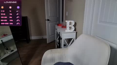 Snapshot of brookebee27 chatting on December 2024 01:03:02 AM brookebee online show from December 2024 01:03:02 AM